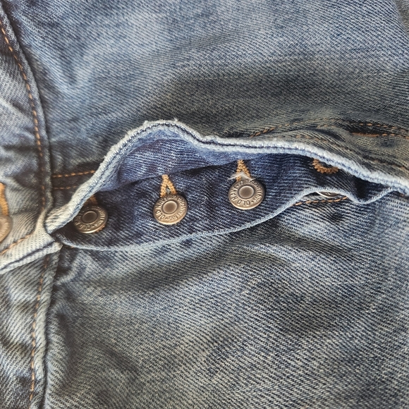 Old Navy Women's Distressed Denim Jeans - Size 18 - Picture 7 of 9